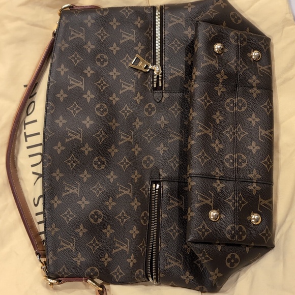 Authentic Louis Vuitton Monogram Melie Hobo Bag - Picture 2 of 11